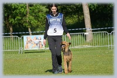 Ein Bild, das drau�en, Gras, Person, Baum enth�lt.

KI-generierte Inhalte k�nnen fehlerhaft sein.